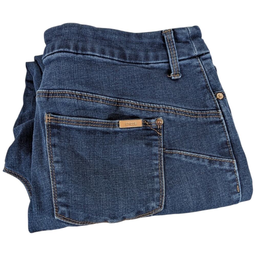 Chicos Jeans Womens 1.5 Short So Lifting Straight Leg Blue Denim (10) 35x26